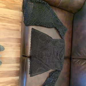 Guipure lace top, size small. Runway brand